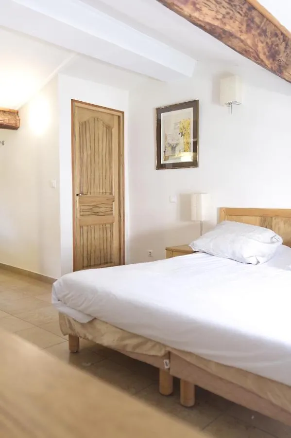 **  Hotel La Fete En Provence Vaison-la-Romaine France